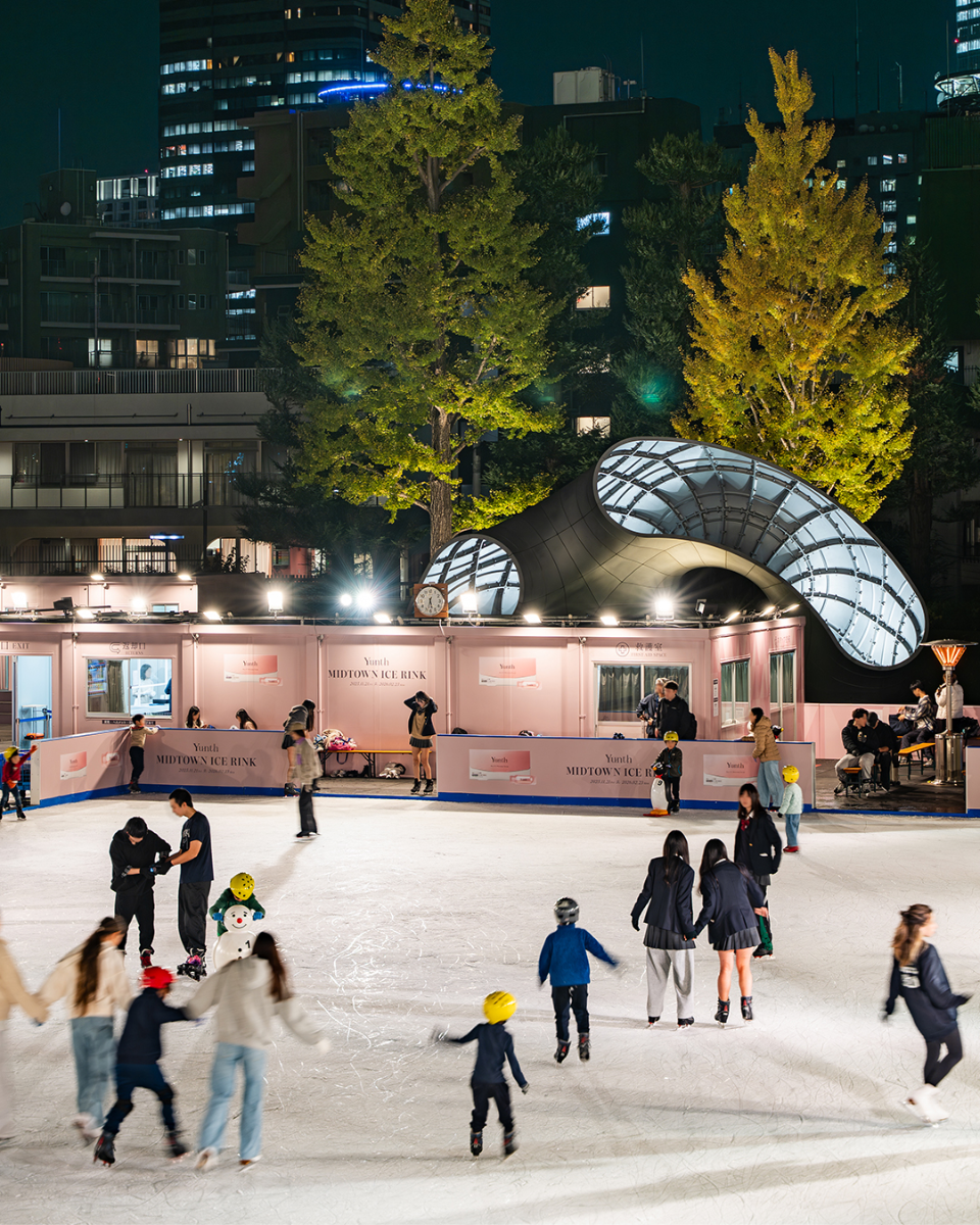 RALPH LAUREN MIDTOWN ICE RINK